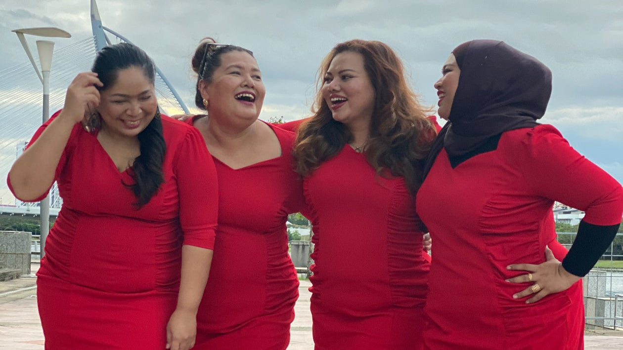 Tailored Midi Dress in Red - Scarlet