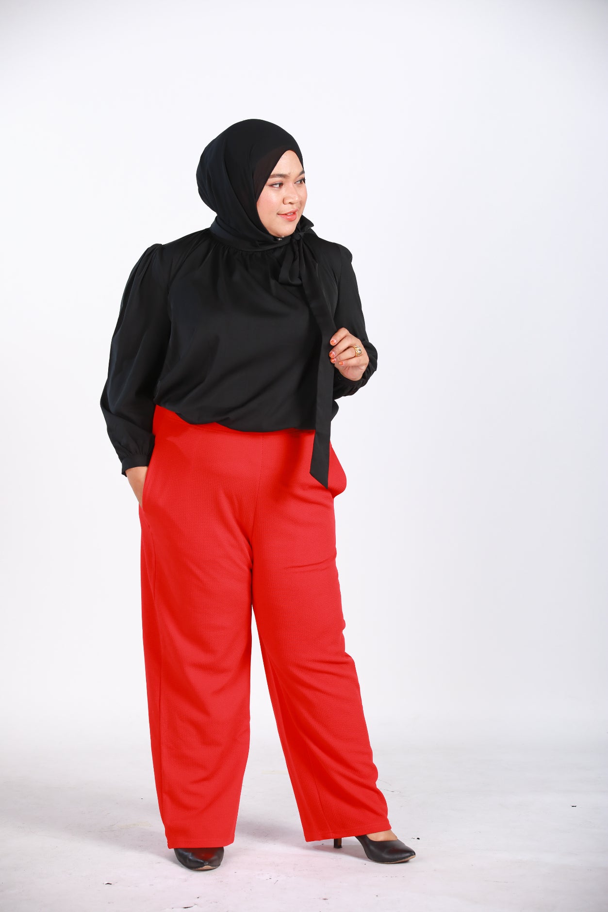 Plus Size Tie-Neck Gathered Flare Blouse in Black