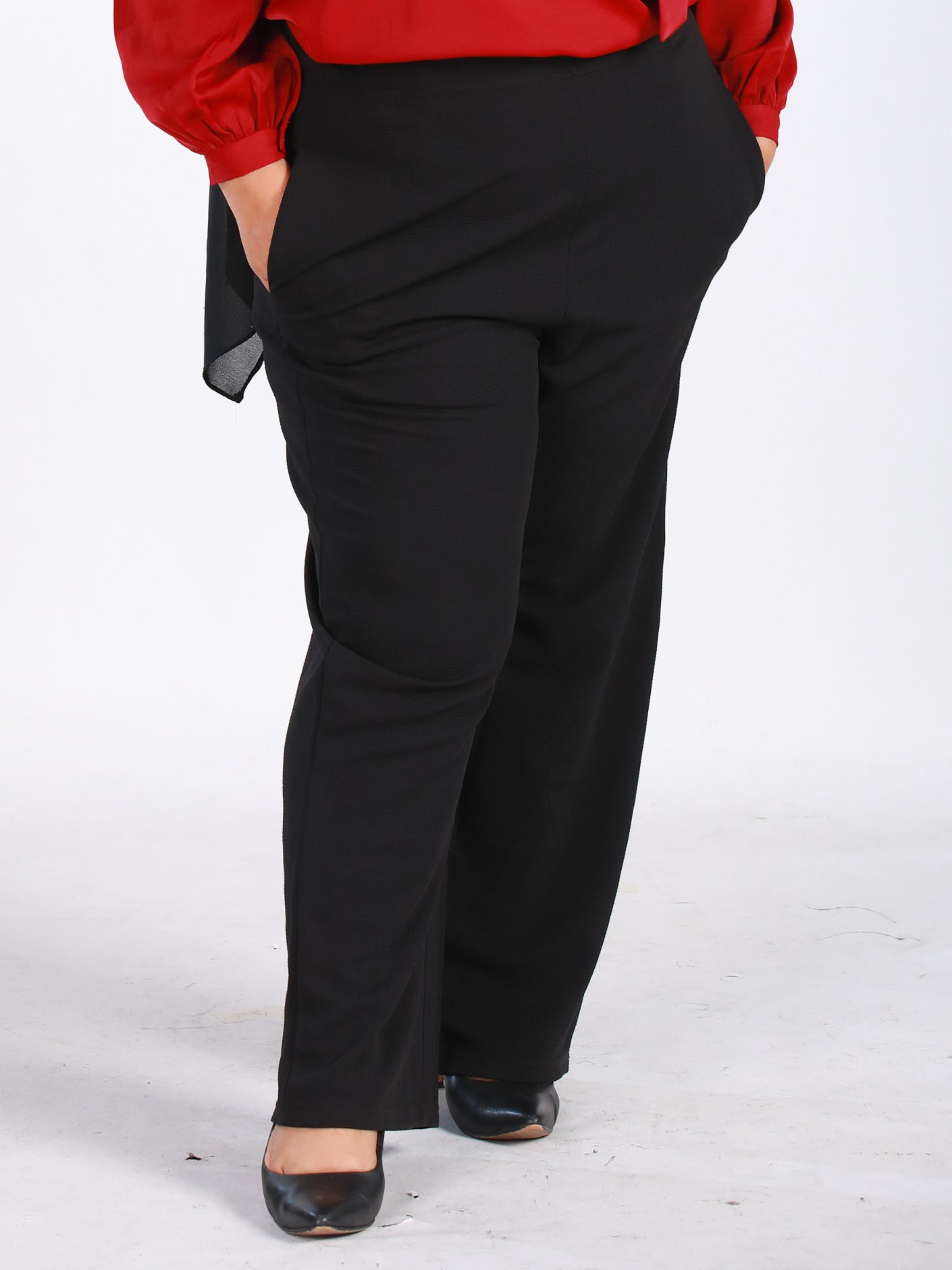 Plus Size High-Waist Pants in Black